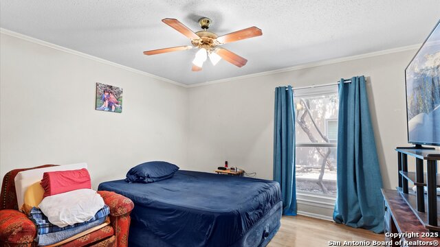 2300 Nacogdoches Property Photo 23