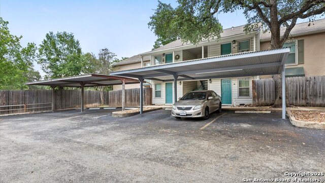 2300 Nacogdoches Property Photo 27