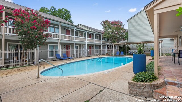 2300 Nacogdoches Property Photo 31