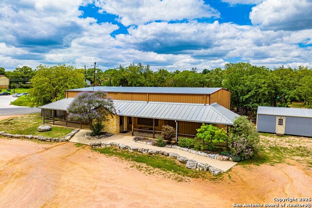 3044 Junction Hwy Property Photo 1