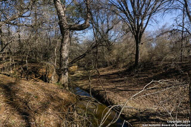385 Marrou Rd. Property Photo 10