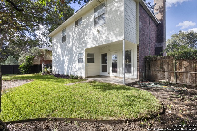 6530 Lochglen Property Photo 4