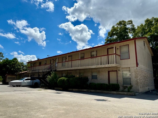 1523 Quintana Property Photo 2