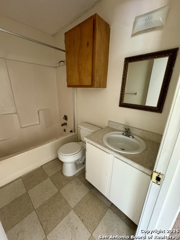 1523 Quintana Property Photo 10