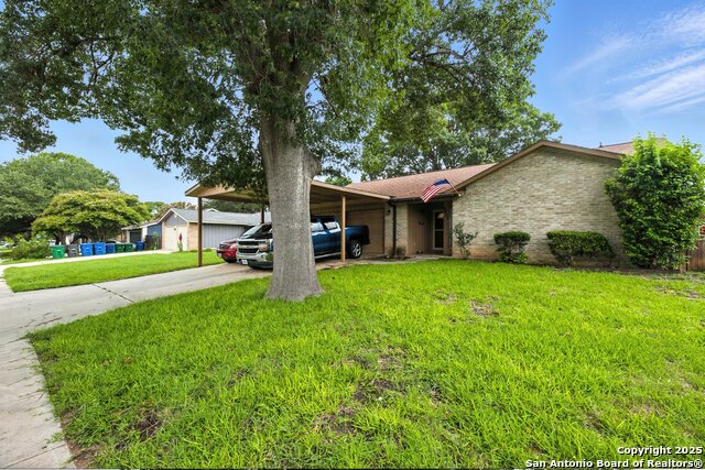 9407 Lands Point Property Photo 1