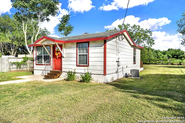 1205 Plum Property Photo 7