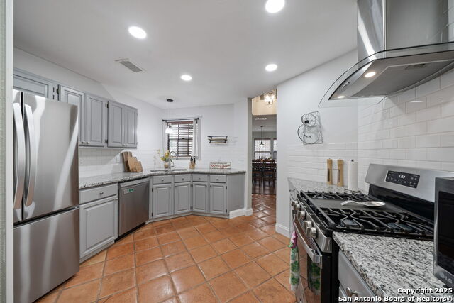 9218 Fishers Hill Property Photo 11