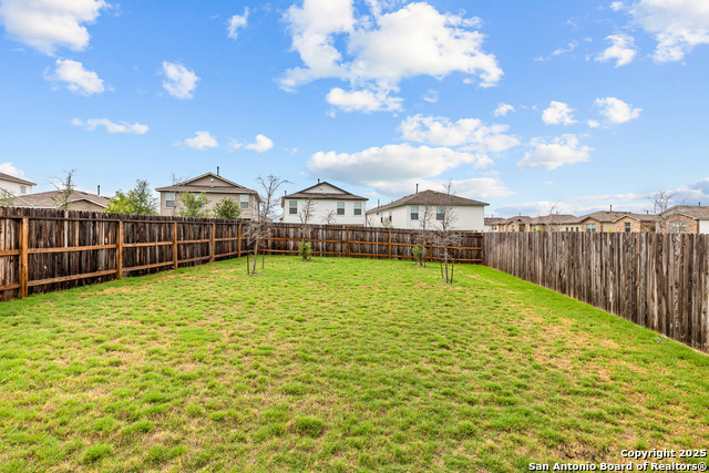 1006 Pacific Monarch Property Photo 25