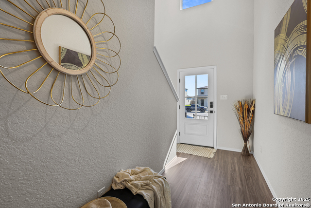 2547 Dry Moss Way Property Photo 5