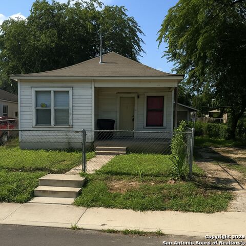 135 Roberts Property Photo 1