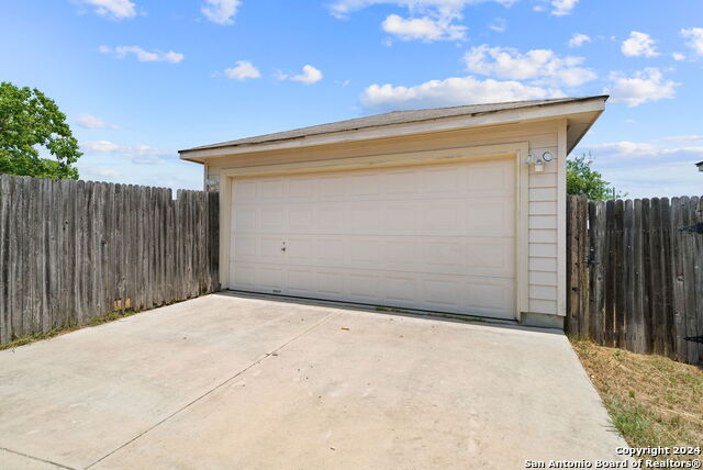 3706 Browning Blf Property Photo 27