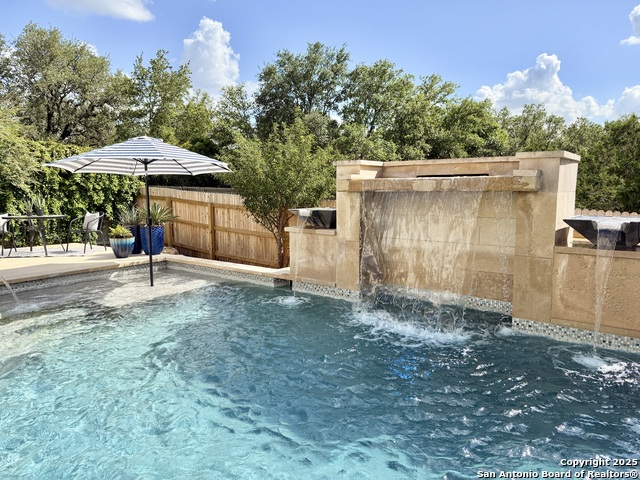 23727 Legend Crest Property Photo 2