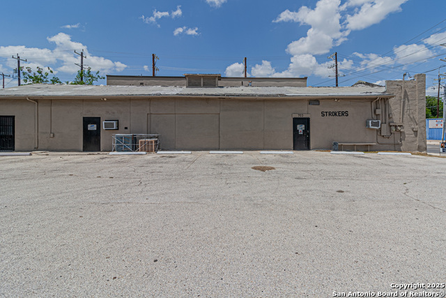 705 Roosevelt Property Photo 9