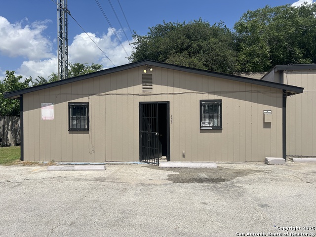 705 Roosevelt Property Photo 10