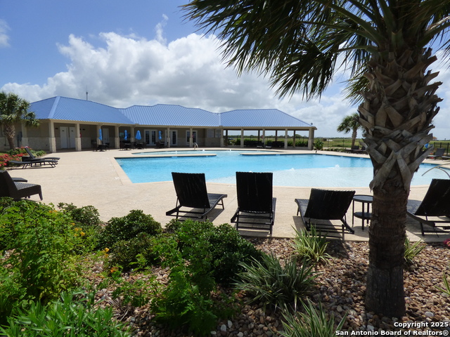 3414 Beachside Blvd Property Photo 7