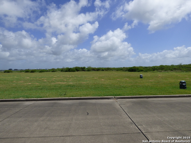 3414 Beachside Blvd Property Photo 21