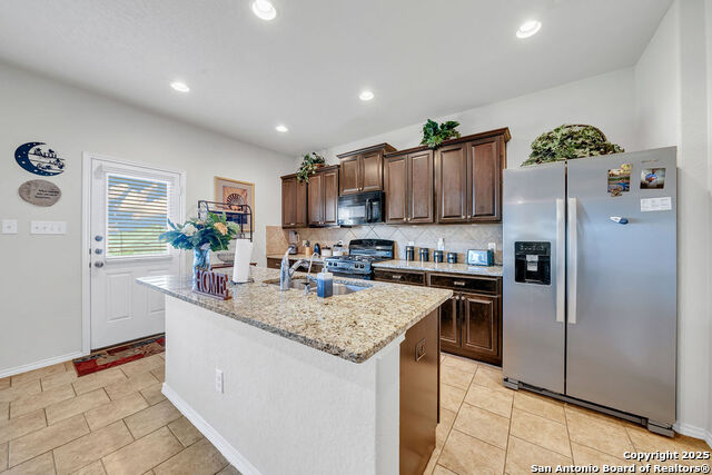 9026 Kissena Park Property Photo 11
