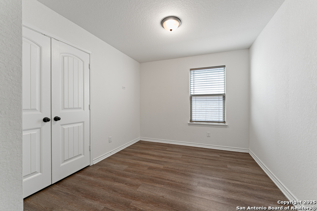 583 Pebble Bend Property Photo 15