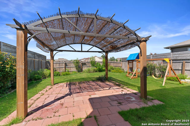 583 Pebble Bend Property Photo 27