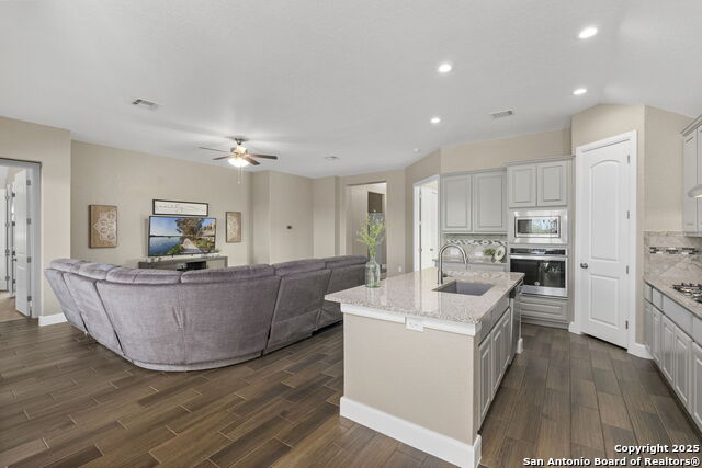 5034 Winkler Trl Property Photo 13