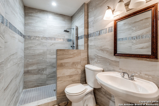 4803 Tennyson Property Photo 3