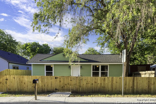 5311 El Paso St Property Photo 1