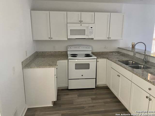 1522 S Elmendorf St Property Photo 3