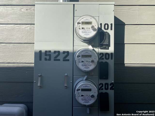 1522 S Elmendorf St Property Photo 17