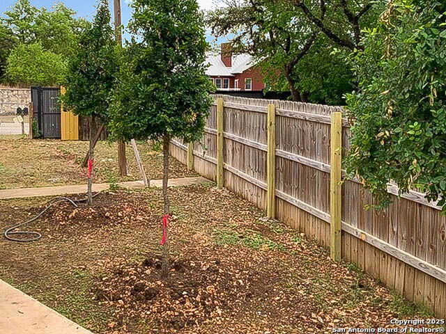 25211 Aue Property Photo 5