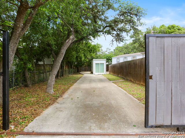 25211 Aue Property Photo 19