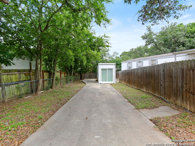 25211 Aue Property Photo 20