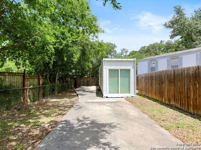 25211 Aue Property Photo 22