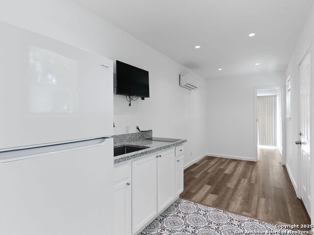 25211 Aue Property Photo 25