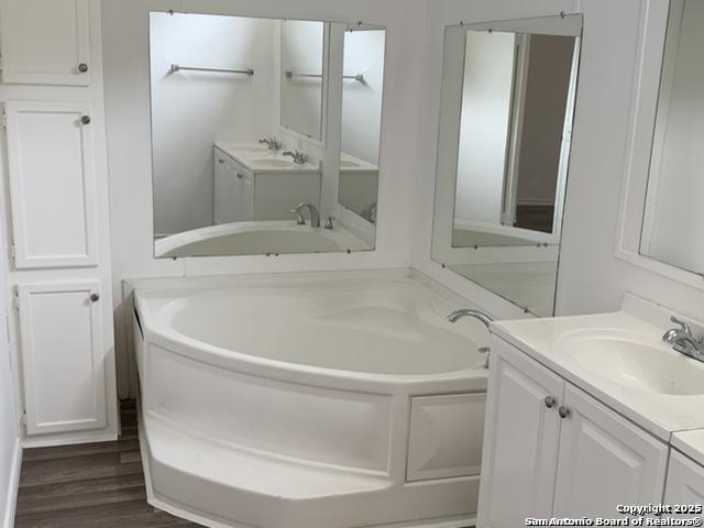 25211 Aue Property Photo 34