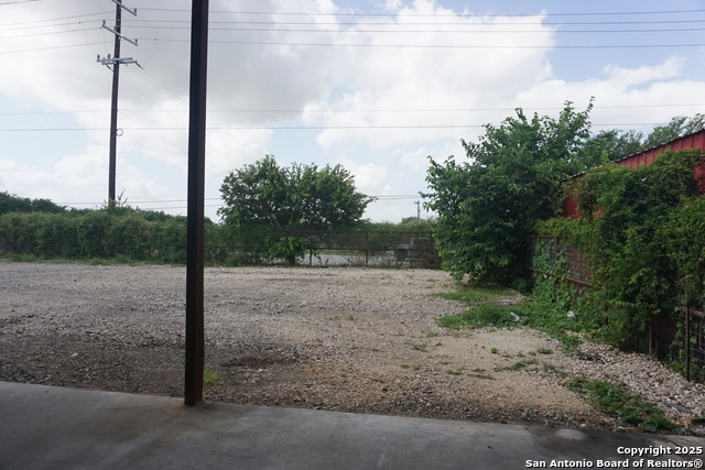 0 Fm 1346 Property Photo 20
