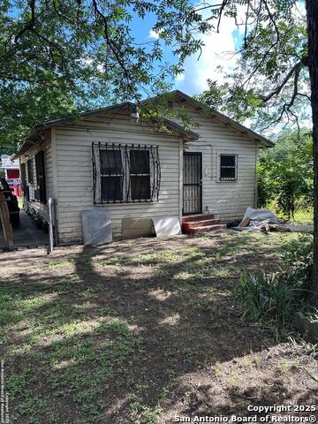 227 Noria St Property Photo 10