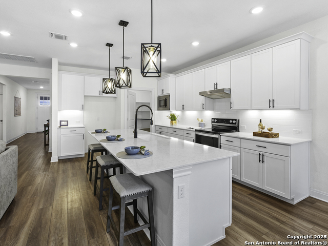 125 Slenderleaf Property Photo 11