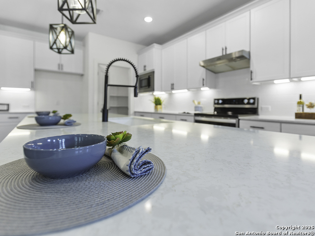 125 Slenderleaf Property Photo 12