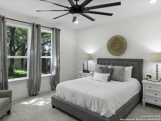 125 Slenderleaf Property Photo 17