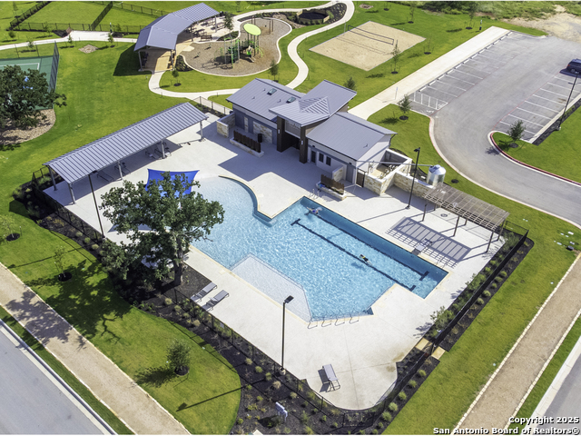 125 Slenderleaf Property Photo 31