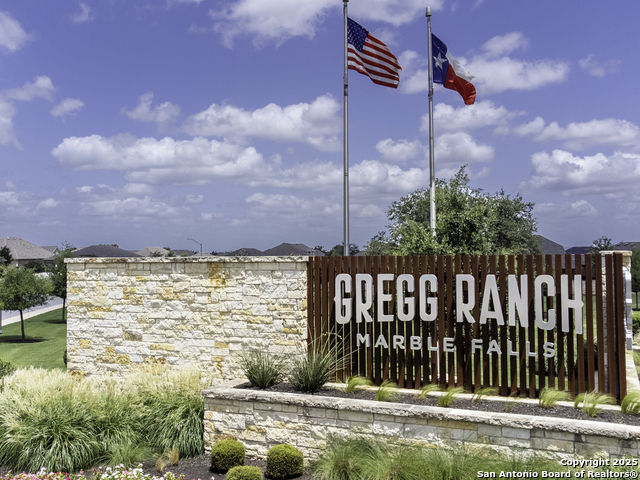 125 Slenderleaf Property Photo 32