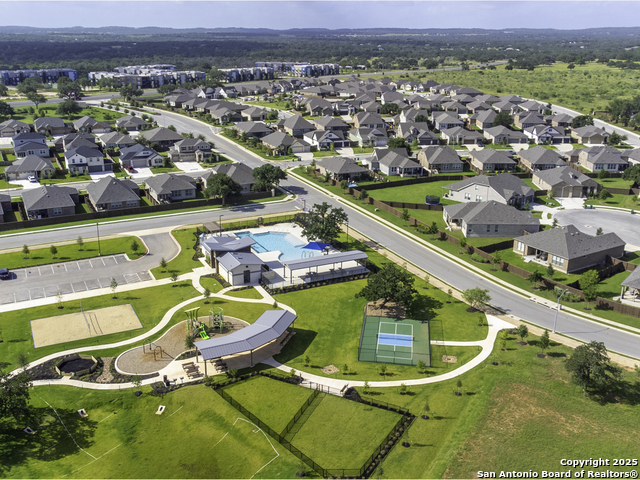 125 Slenderleaf Property Photo 36