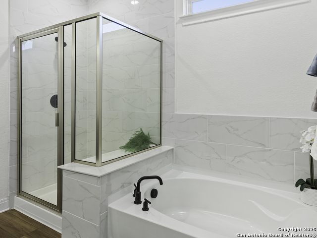 125 Slenderleaf Property Photo 40