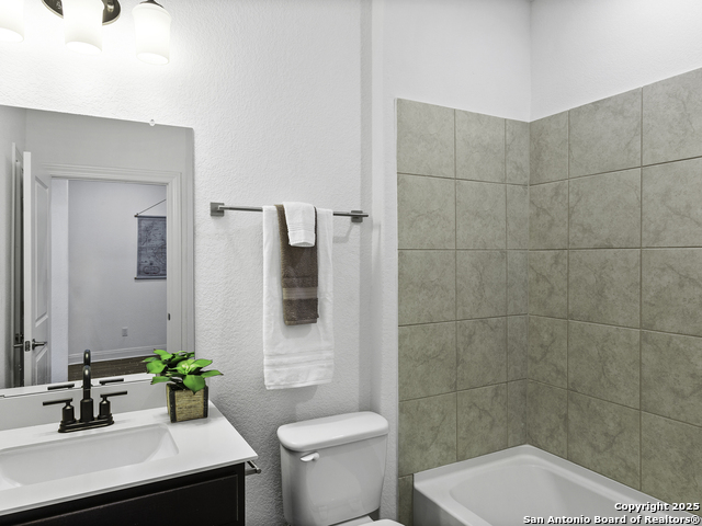 125 Slenderleaf Property Photo 42