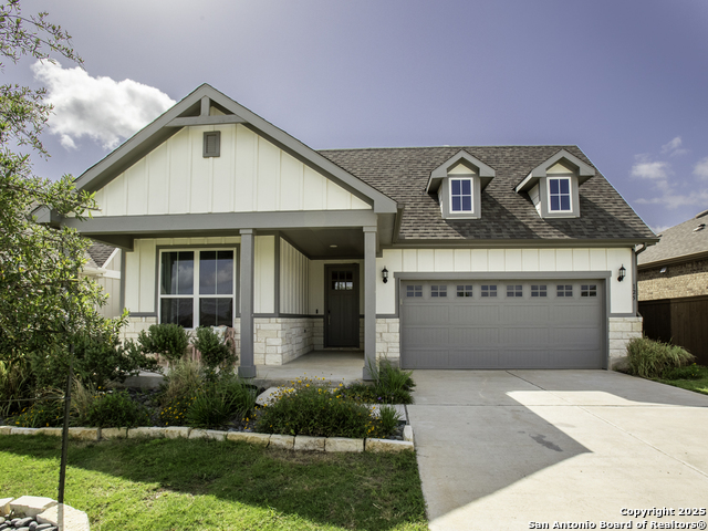 125 Slenderleaf Property Photo 44