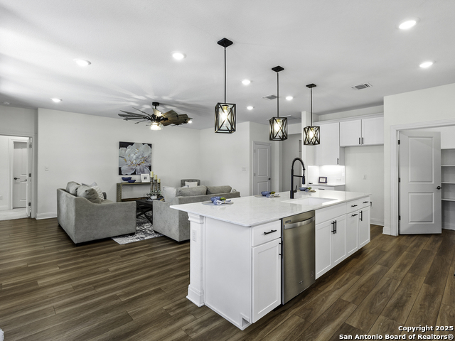 125 Slenderleaf Property Photo 49