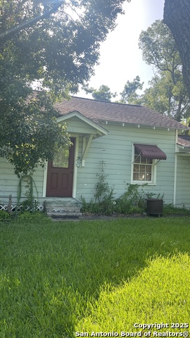 332 S Arcola Property Photo 1