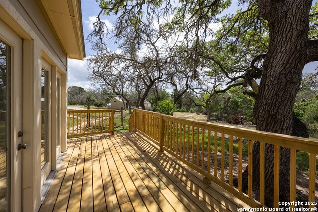 368b Fm 1376 Property Photo 18