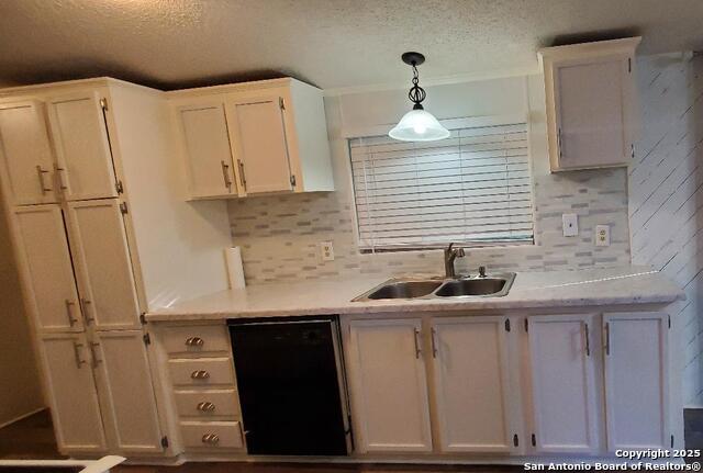 206 Sir Winston Dr Property Photo 9