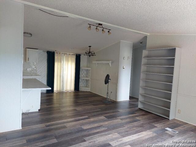 206 Sir Winston Dr Property Photo 12